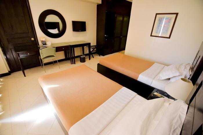 hotel tavern surigao
