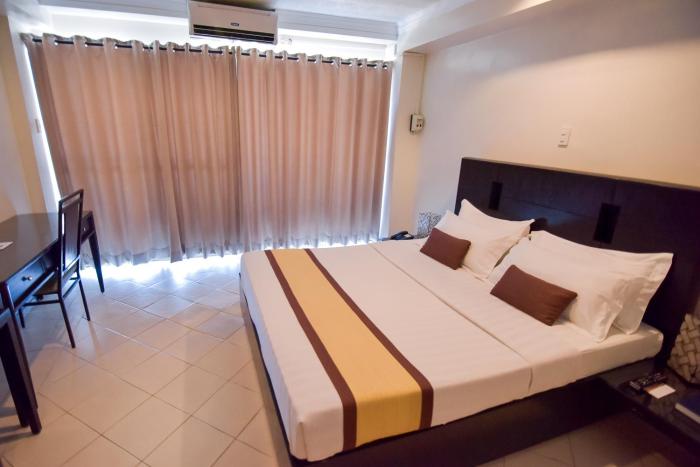hotel tavern surigao