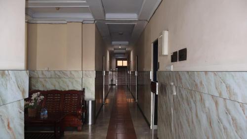 Nikita,Near Jam Gadang,3 star