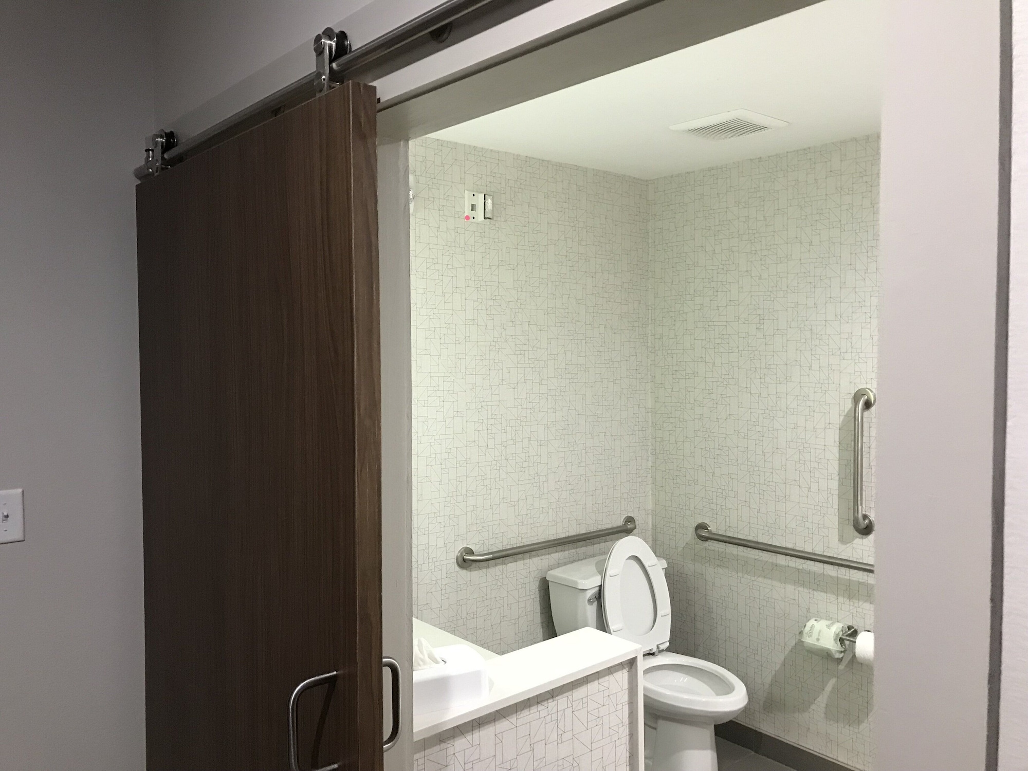 holiday inn express pineville alexandria area by ihg