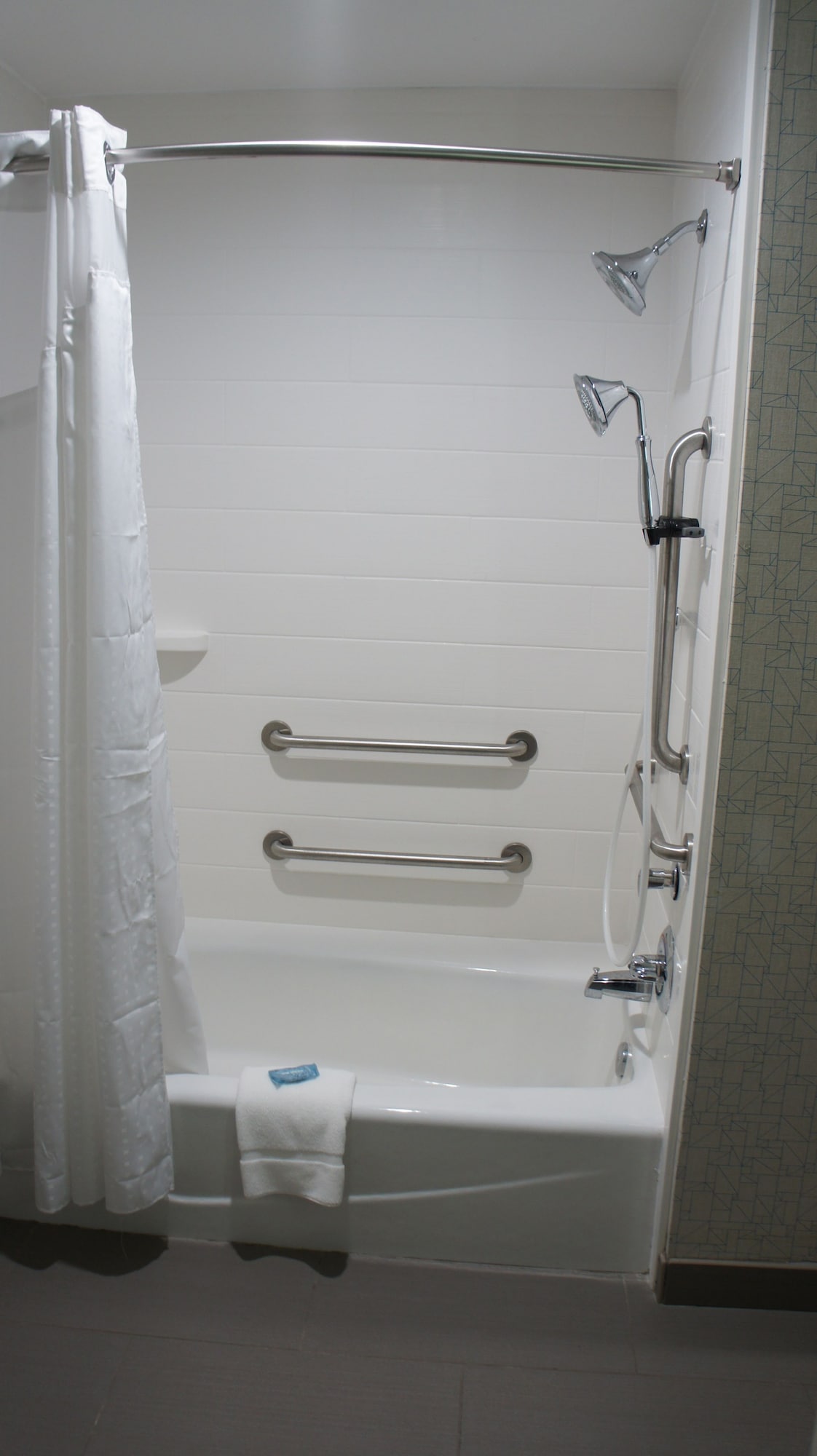 holiday inn express pineville alexandria area by ihg