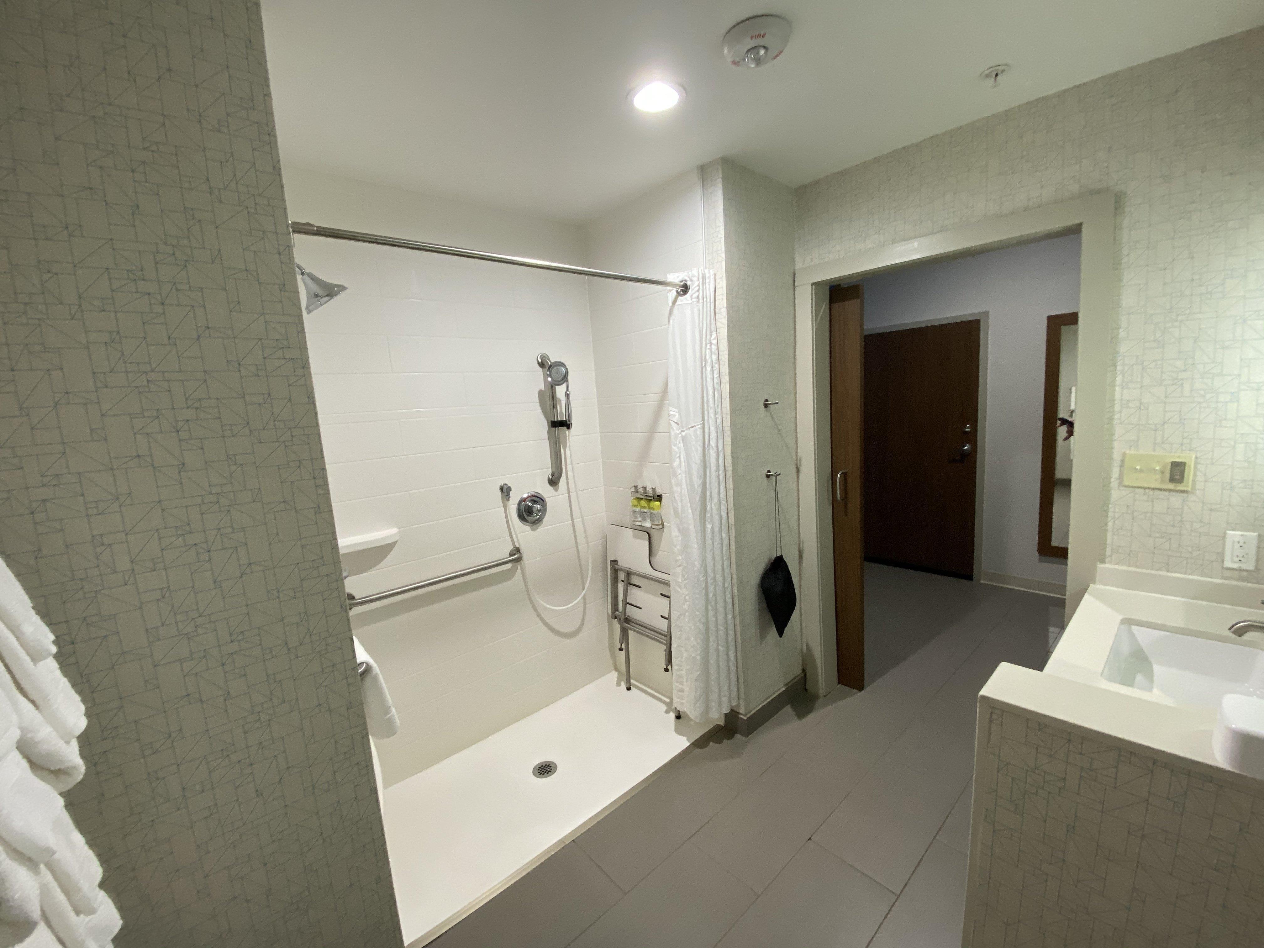 holiday inn express pineville alexandria area by ihg