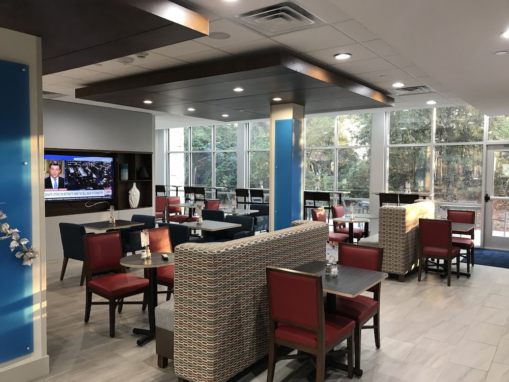 holiday inn express pineville alexandria area by ihg