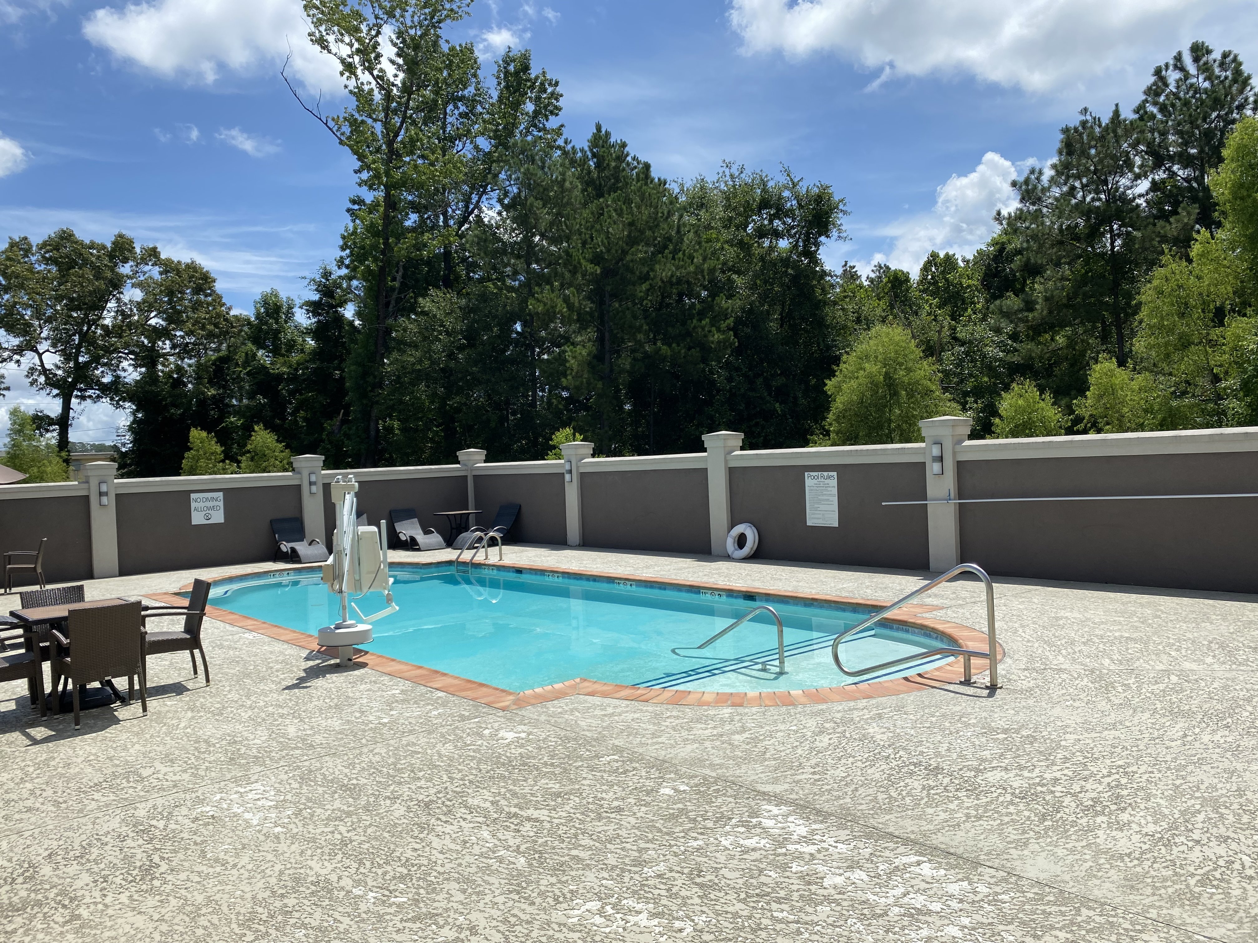 holiday inn express pineville alexandria area by ihg