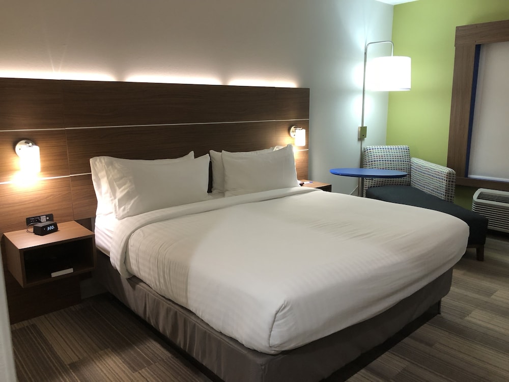 holiday inn express pineville alexandria area by ihg