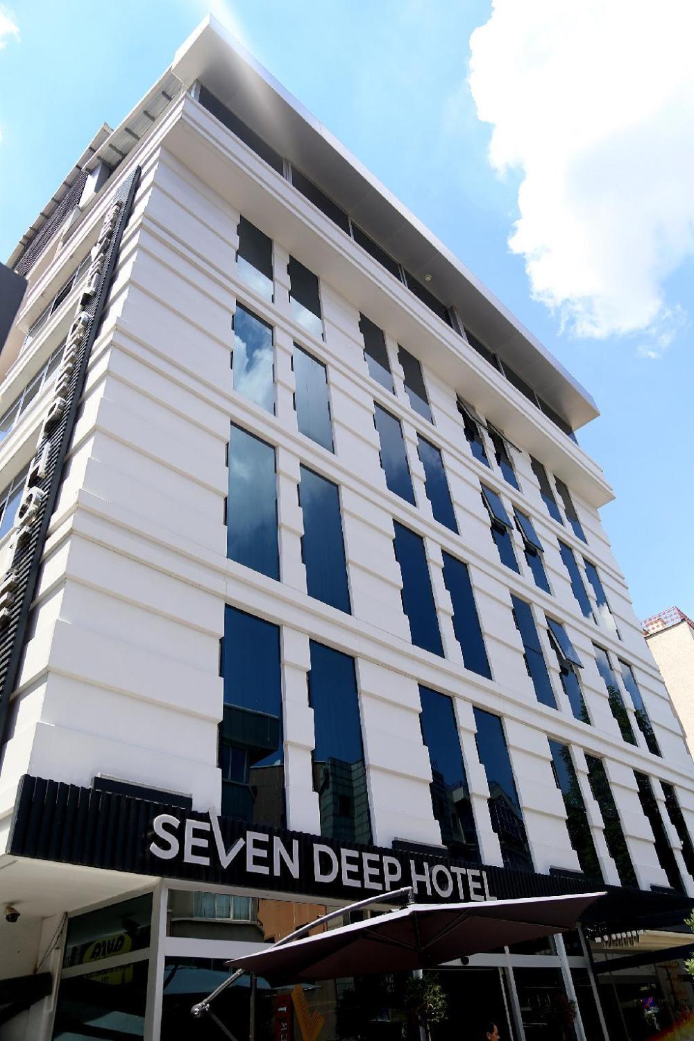 seven deep hotel