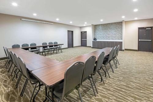 la quinta inn and suites by wyndham weatherford ok