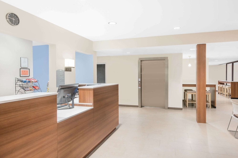 Microtel Inn & Suites By Wyndham Binghamton,Binghamton>>Apalachin,3 star