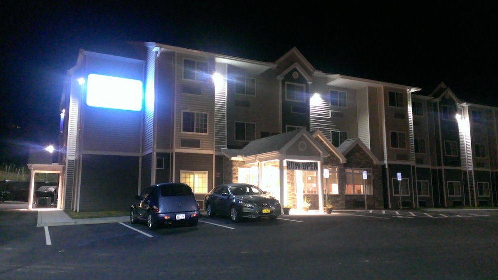 Microtel Inn & Suites By Wyndham Binghamton,Binghamton>>Apalachin,3 star