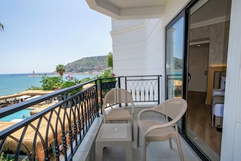 de manor hotel