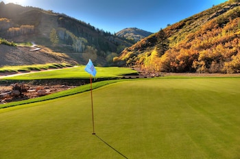 waldorf astoria park city