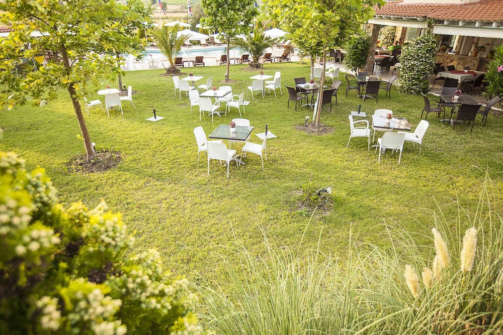 sunny hill hotel