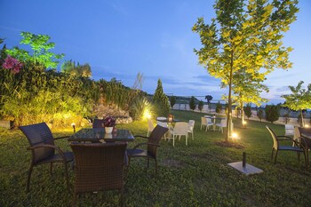 sunny hill hotel