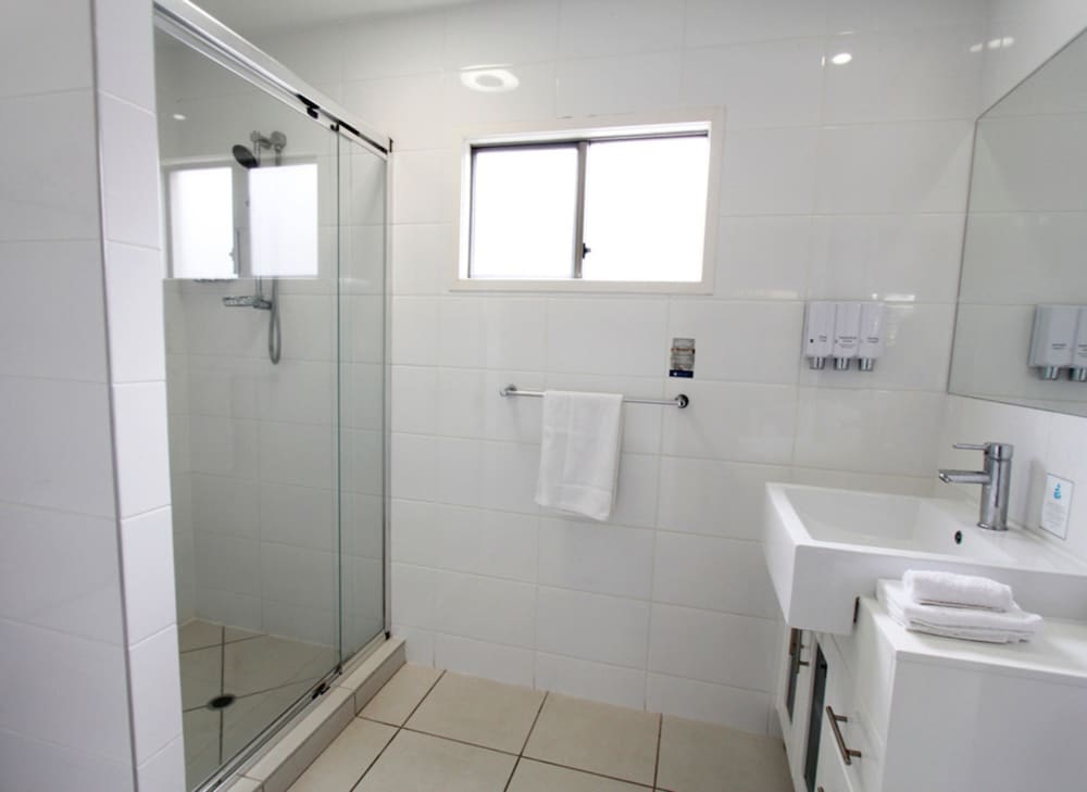 chinchilla downtown motor inn