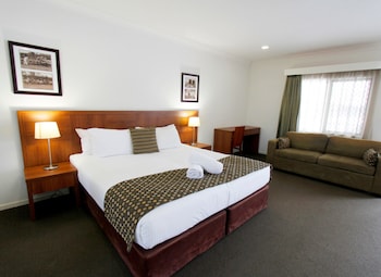 chinchilla downtown motor inn