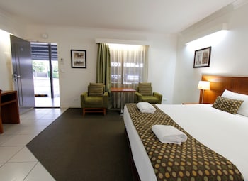 chinchilla downtown motor inn