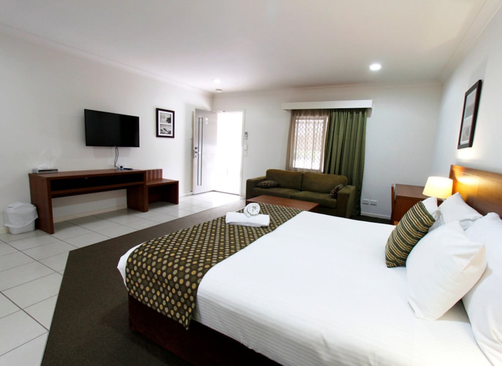 chinchilla downtown motor inn