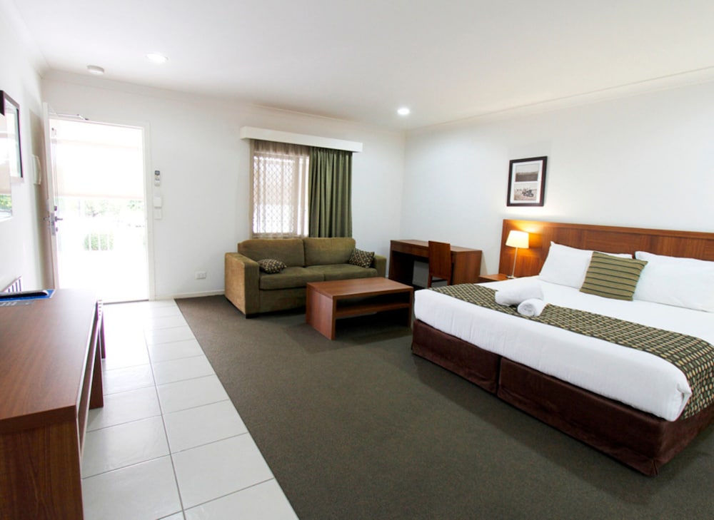 chinchilla downtown motor inn