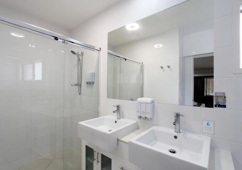 chinchilla downtown motor inn