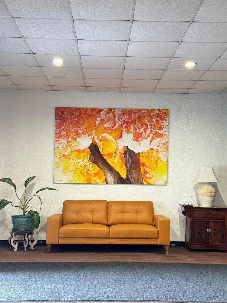 new harmon loop hotel