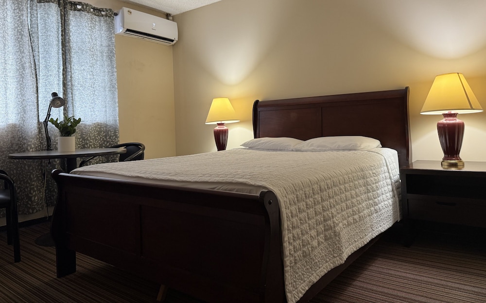 new harmon loop hotel