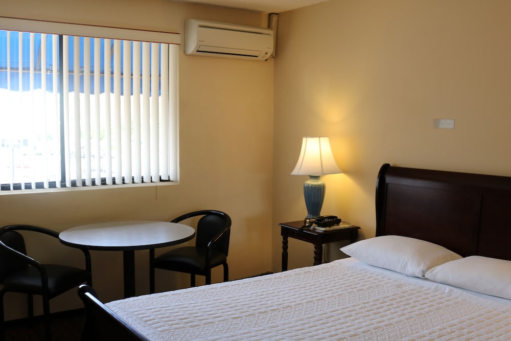 new harmon loop hotel