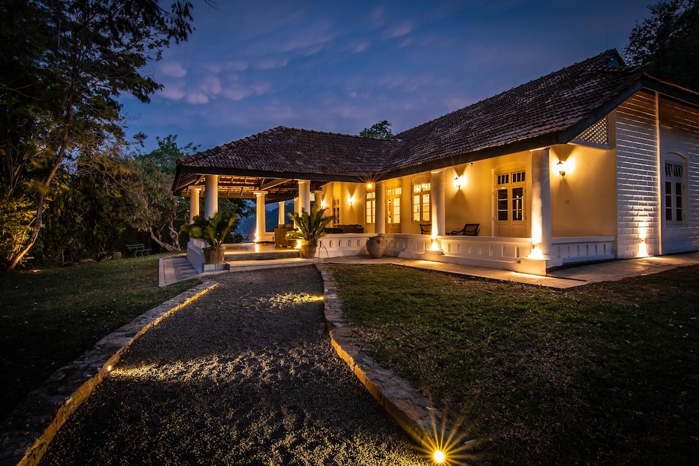 victoria golf resort sri lanka