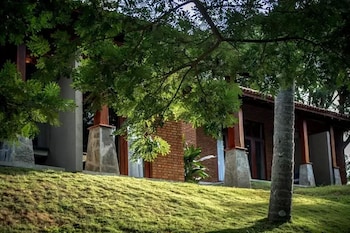 victoria golf resort sri lanka