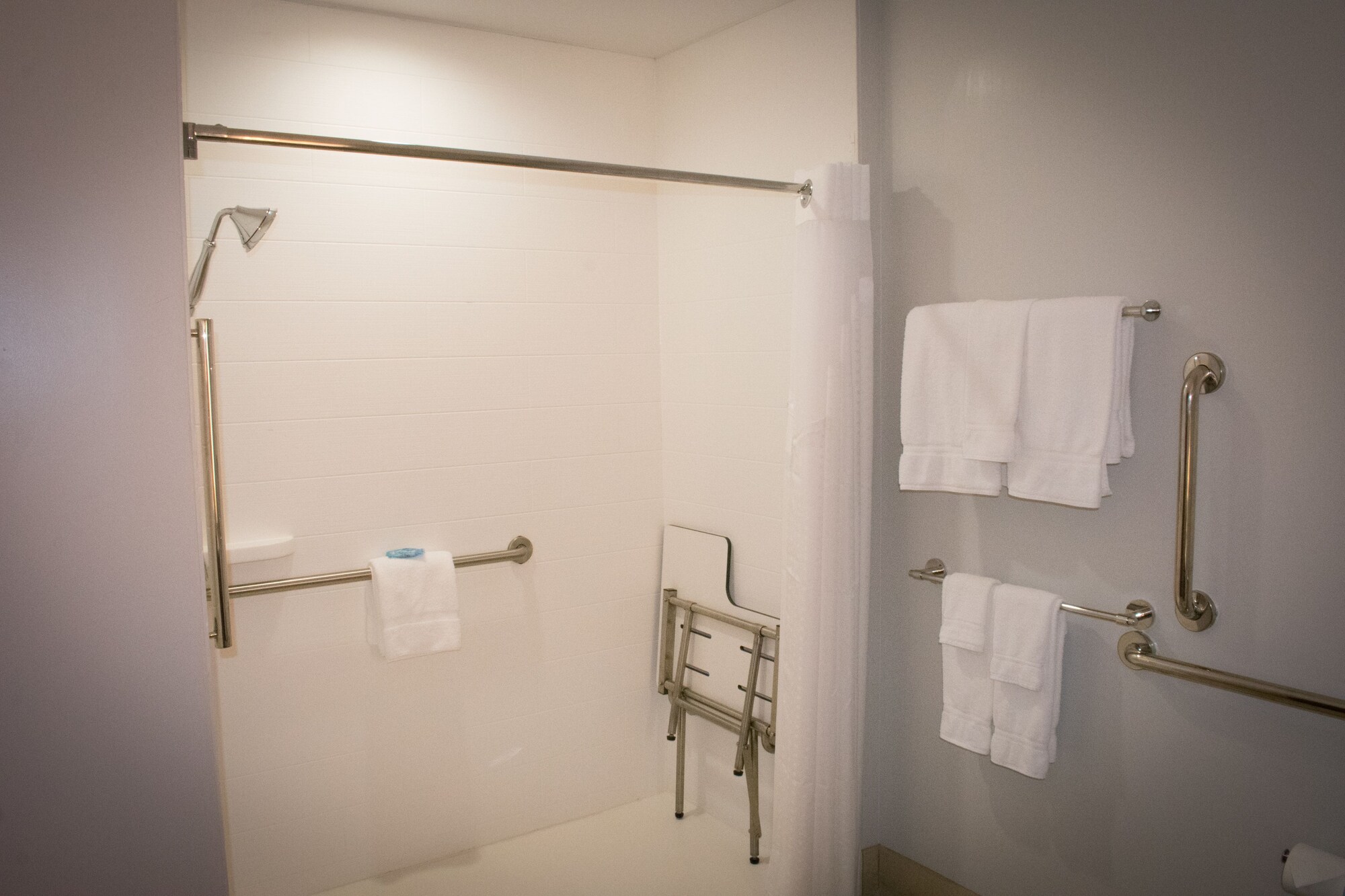 holiday inn express and suites west memphis by ihg