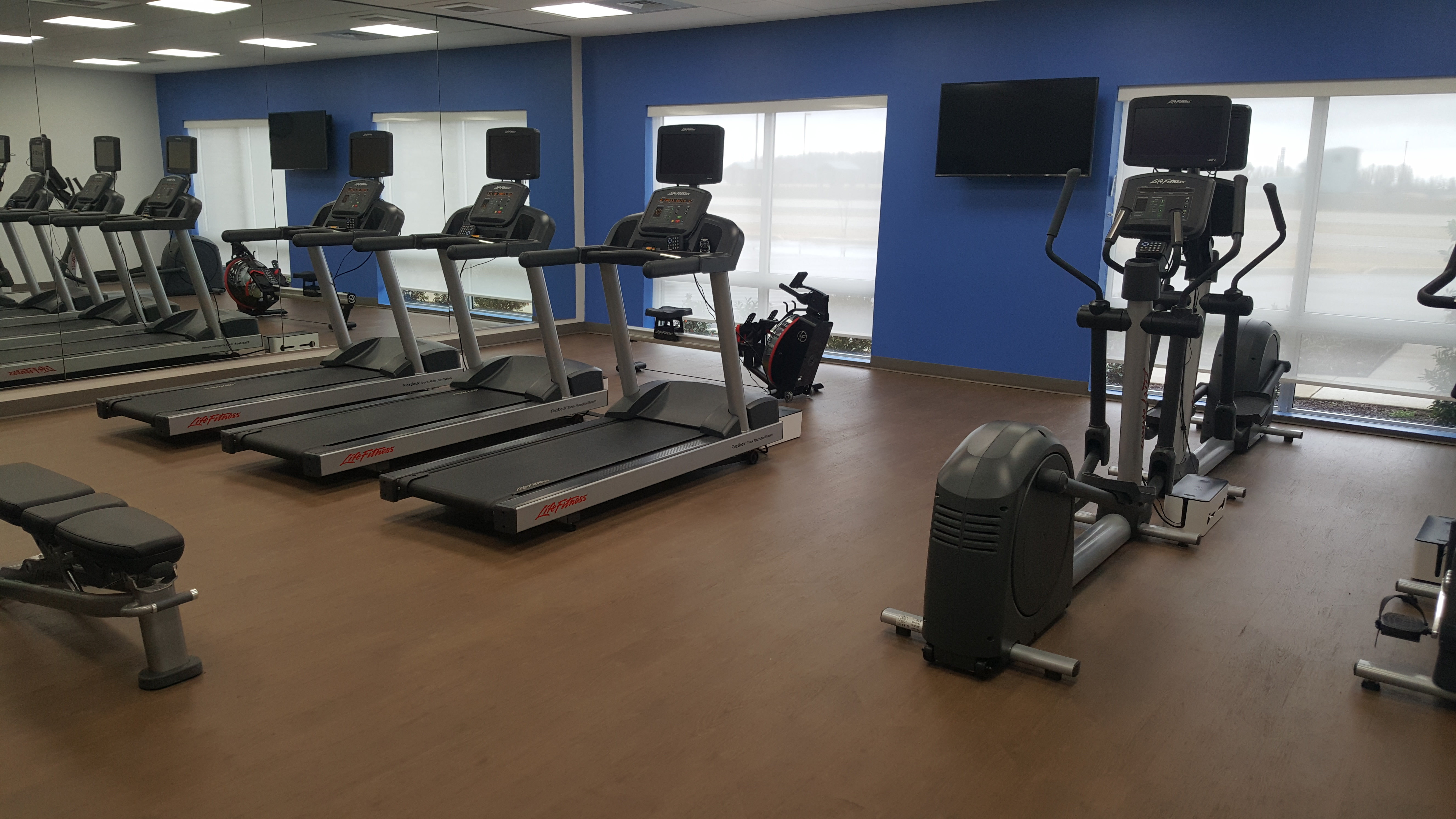 holiday inn express and suites west memphis by ihg