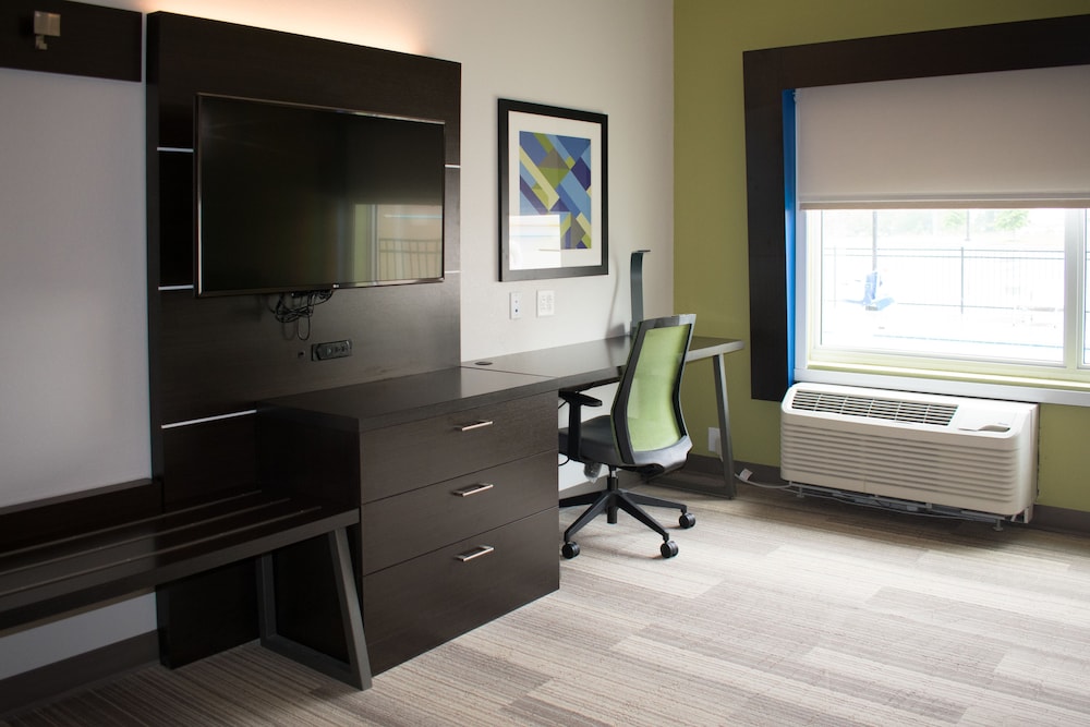 holiday inn express and suites west memphis by ihg