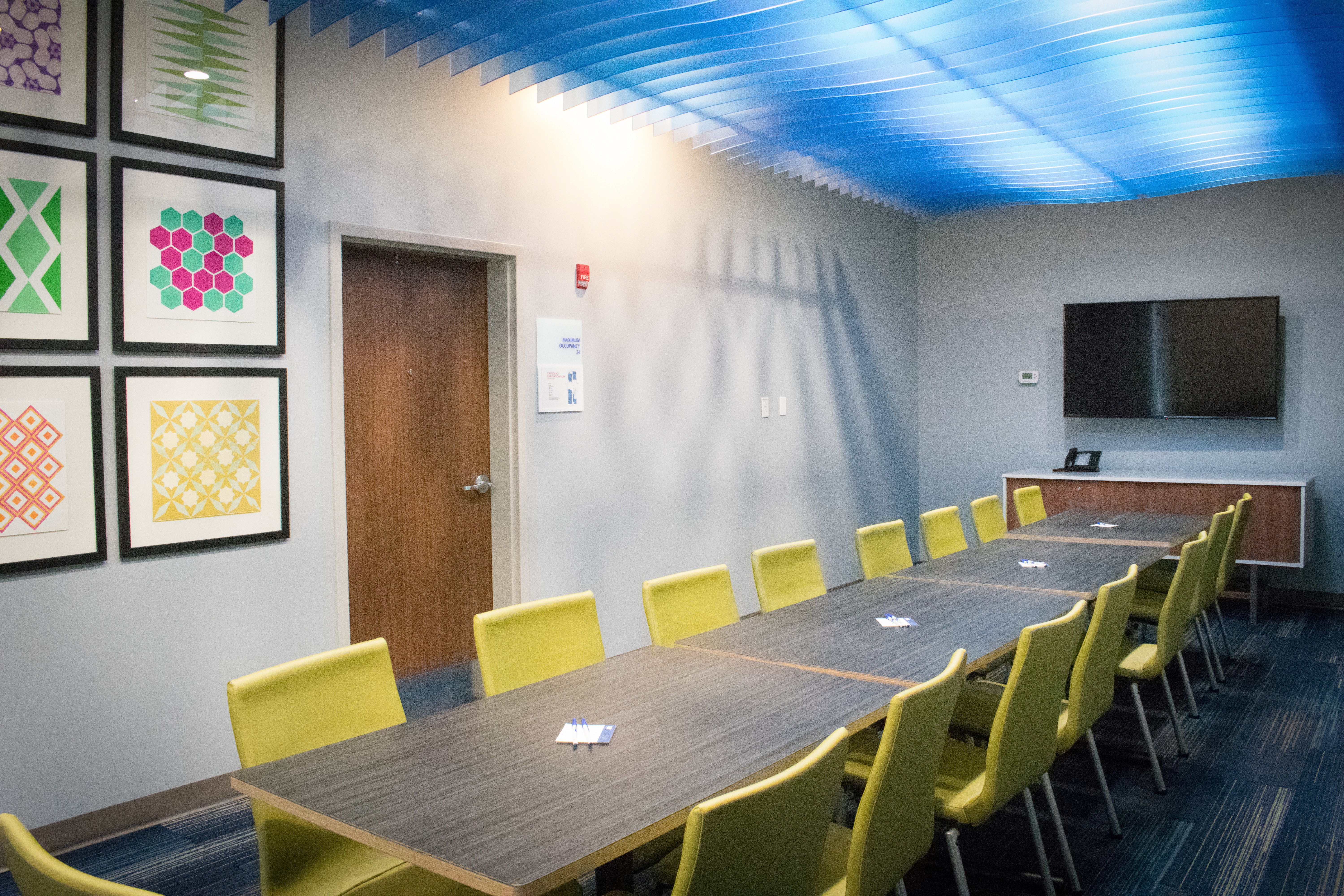 holiday inn express and suites west memphis by ihg