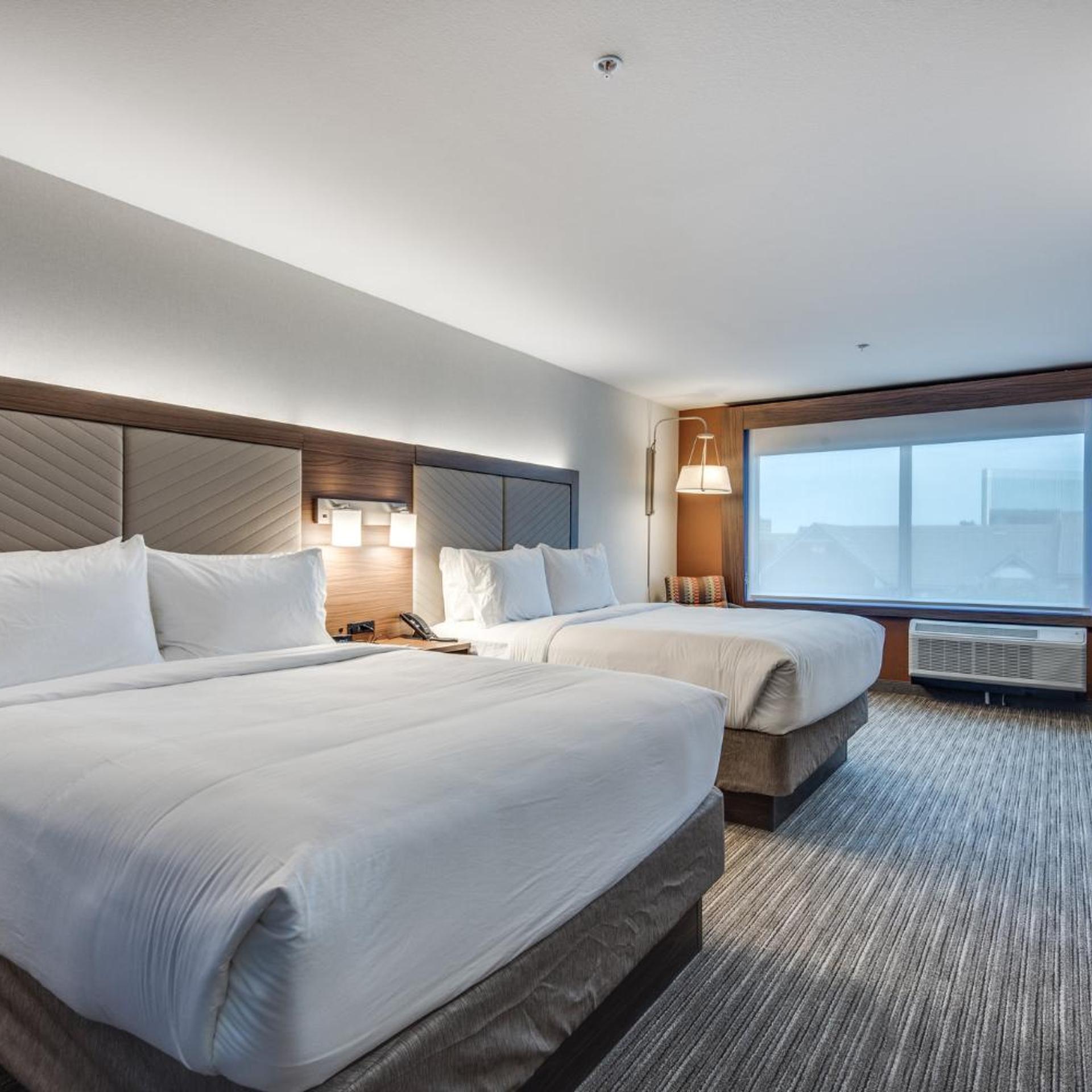 holiday inn express and suites dallas north addison