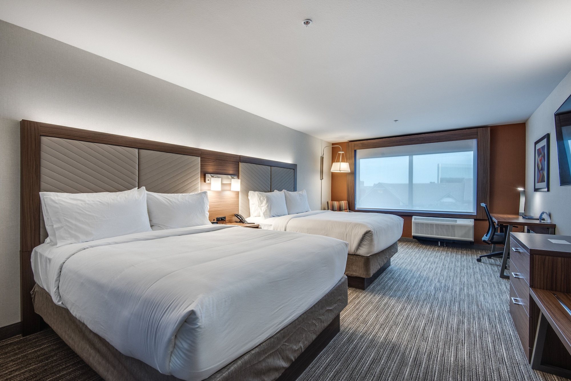 holiday inn express and suites dallas north addison