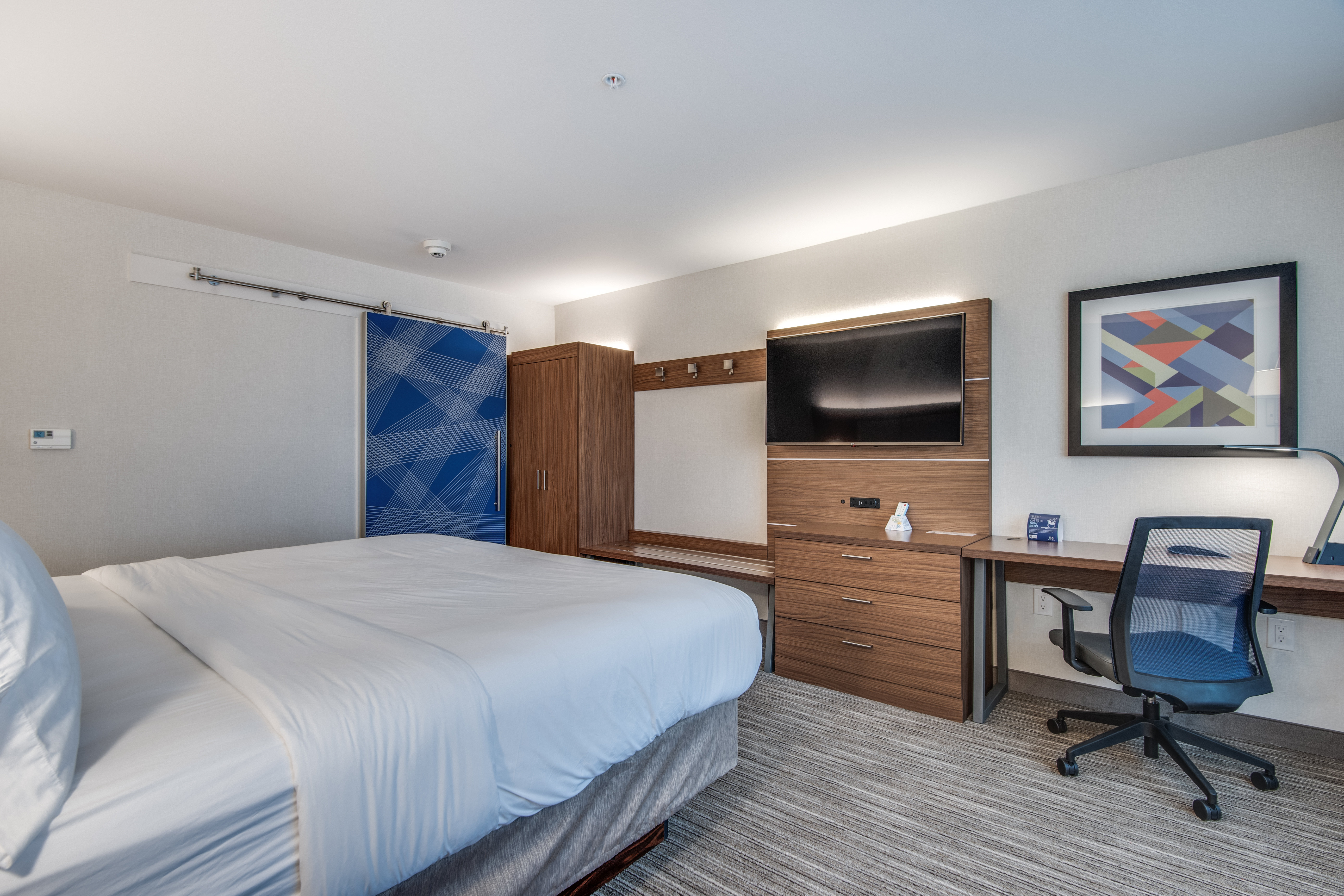 holiday inn express and suites dallas north addison