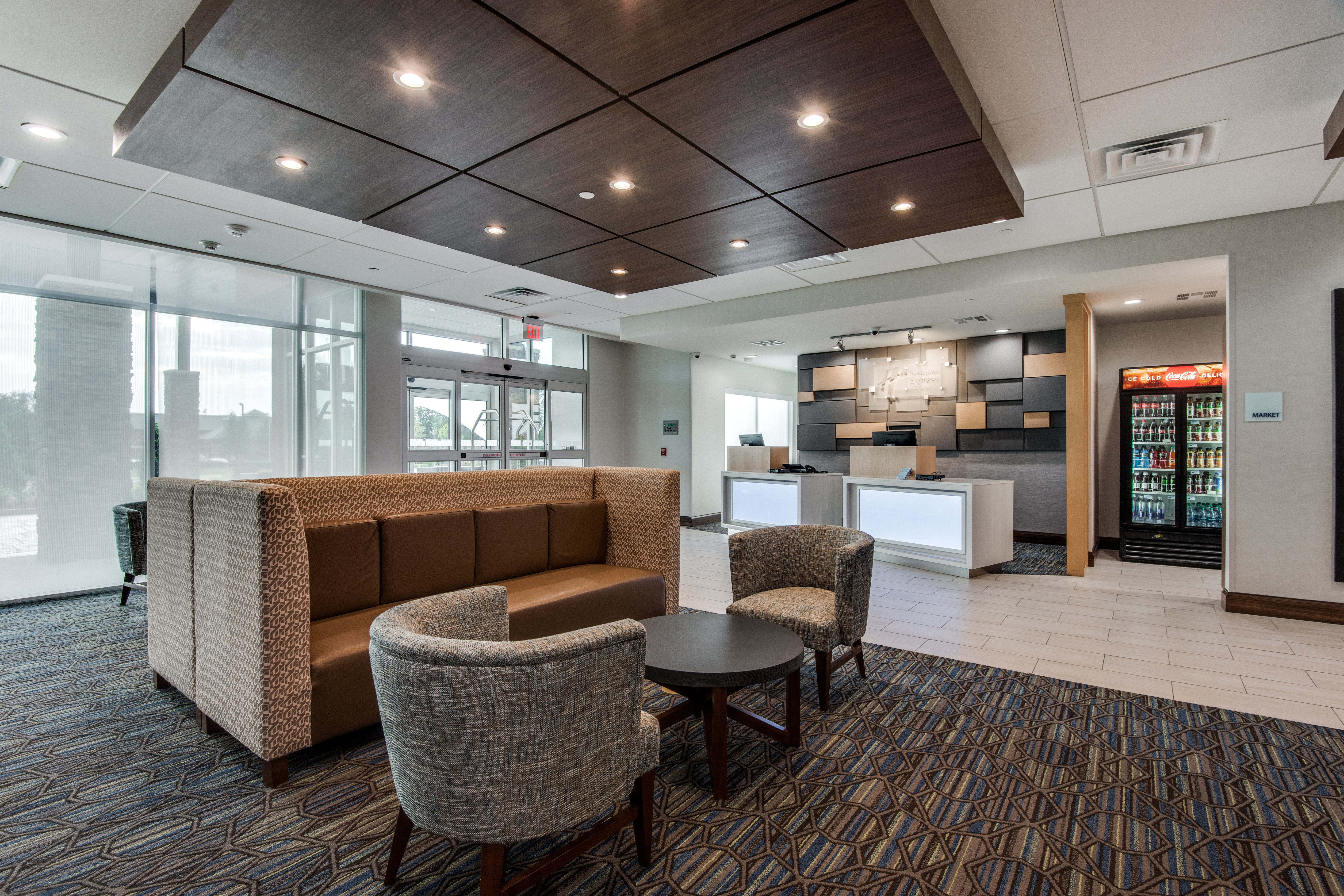 holiday inn express and suites dallas north addison