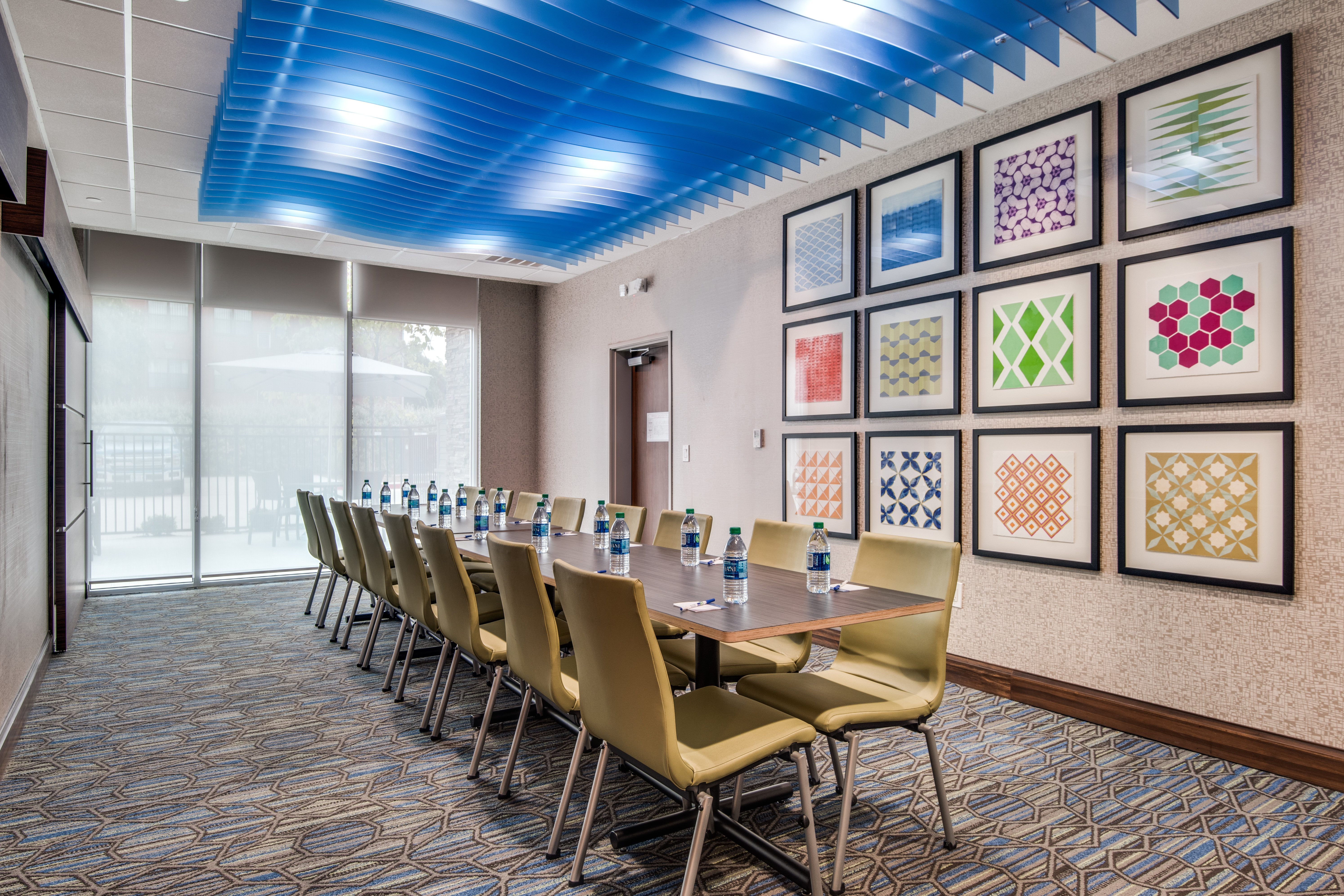 holiday inn express and suites dallas north addison