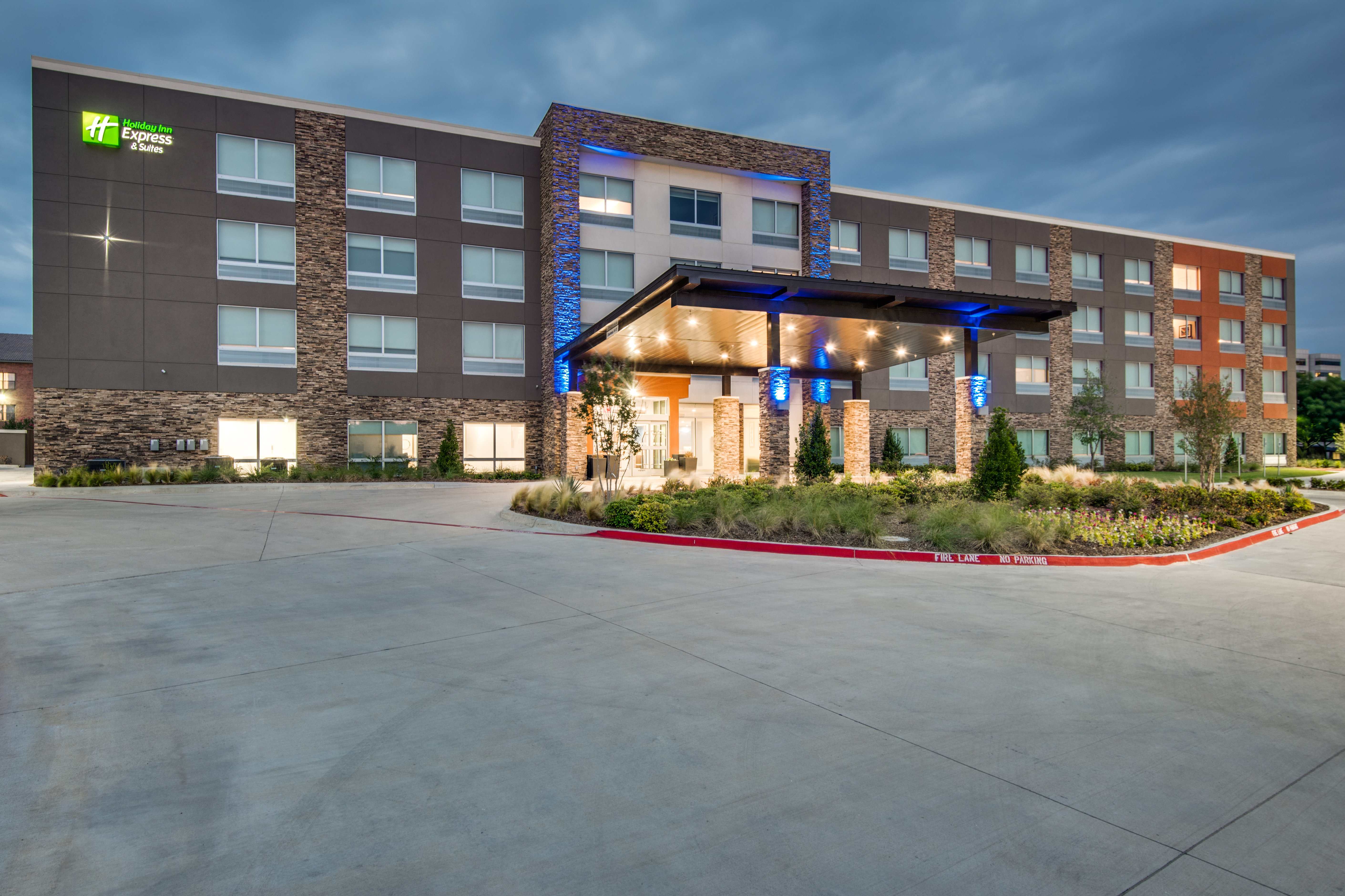 holiday inn express and suites dallas north addison