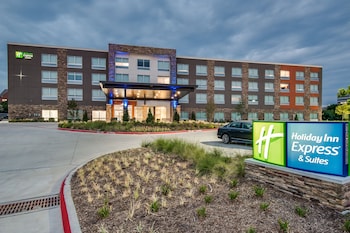 holiday inn express and suites dallas north addison