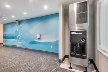 holiday inn express and suites dallas north addison
