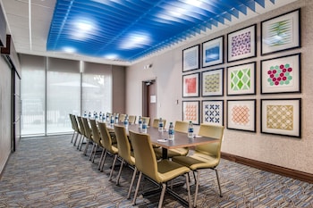 holiday inn express and suites dallas north addison