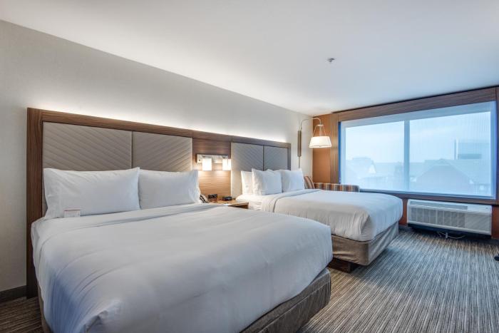 holiday inn express and suites dallas north addison