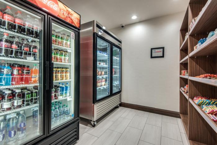 holiday inn express and suites dallas north addison