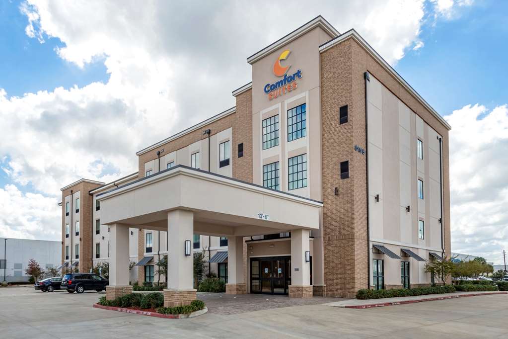 comfort suites near sam houston race park