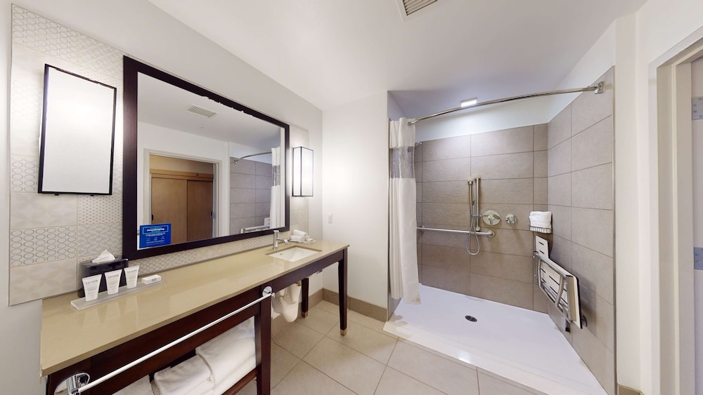 suncoast park hotel anaheim resort tapestry by hilton