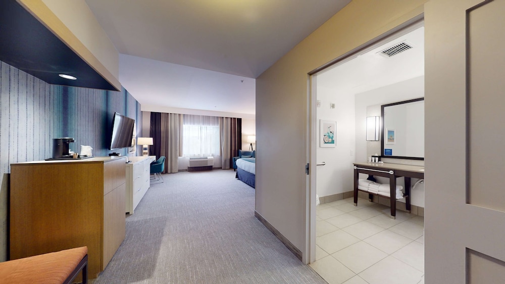 suncoast park hotel anaheim resort tapestry by hilton