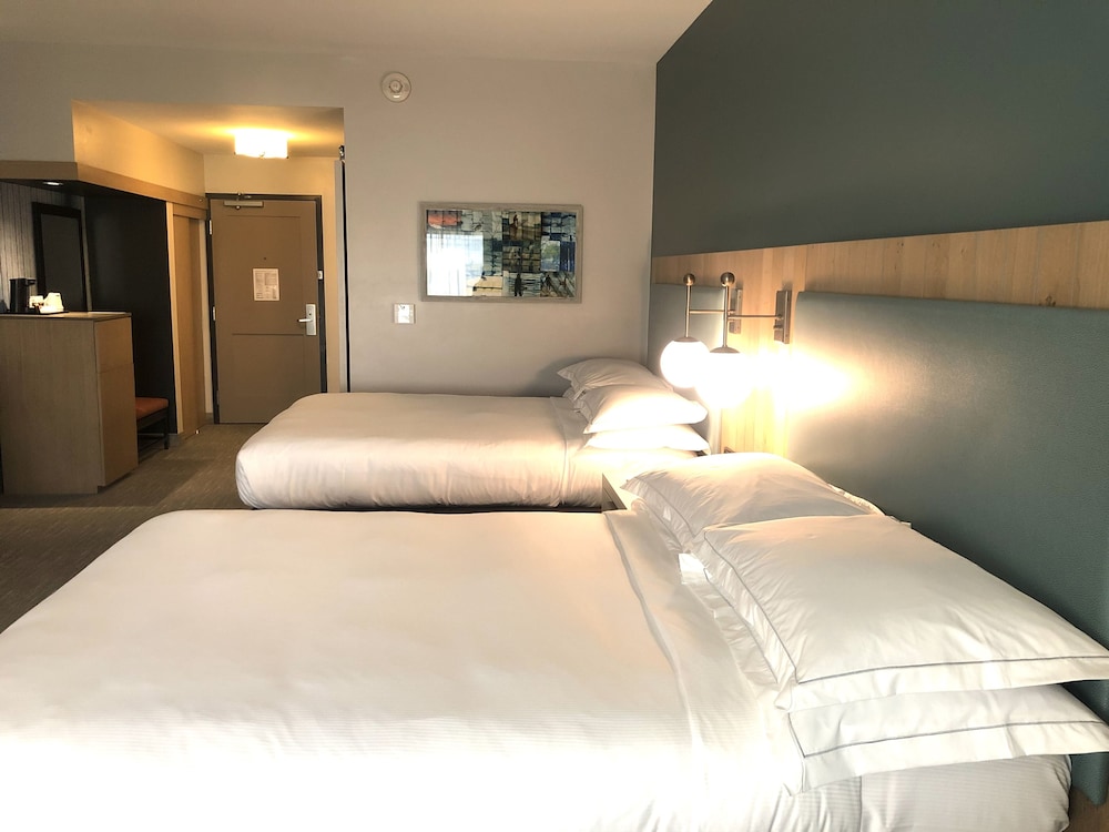 suncoast park hotel anaheim resort tapestry by hilton