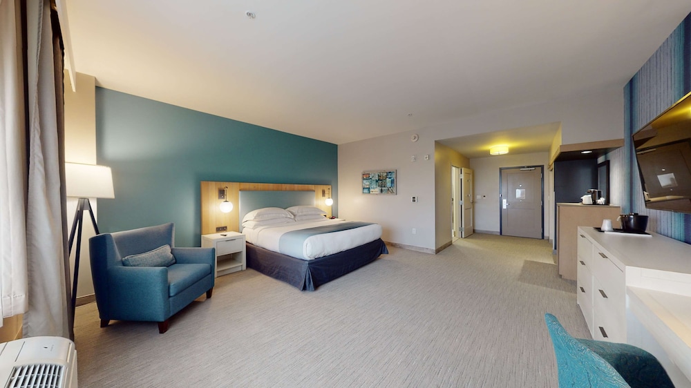 suncoast park hotel anaheim resort tapestry by hilton