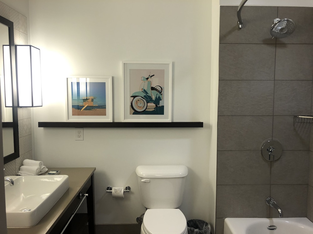 suncoast park hotel anaheim resort tapestry by hilton