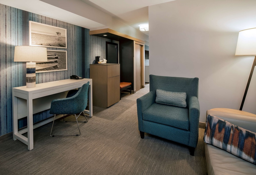 suncoast park hotel anaheim resort tapestry by hilton